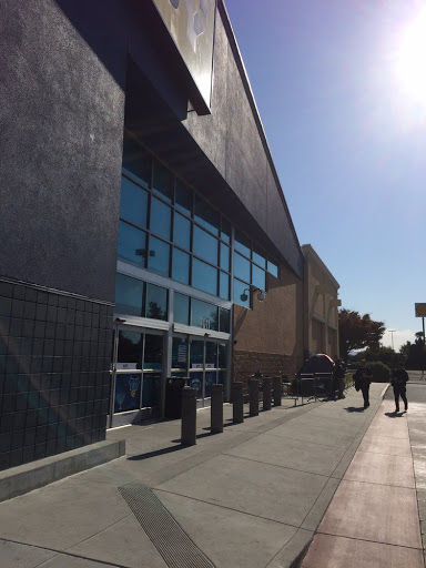 Electronics Store «Best Buy», reviews and photos, 7011 Camino Arroyo, Gilroy, CA 95020, USA