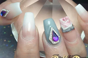 Belle Dame Nails image