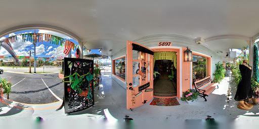 Boutique «Peaches and Pearls Boutique», reviews and photos, 5897 Memorial Hwy, Tampa, FL 33615, USA