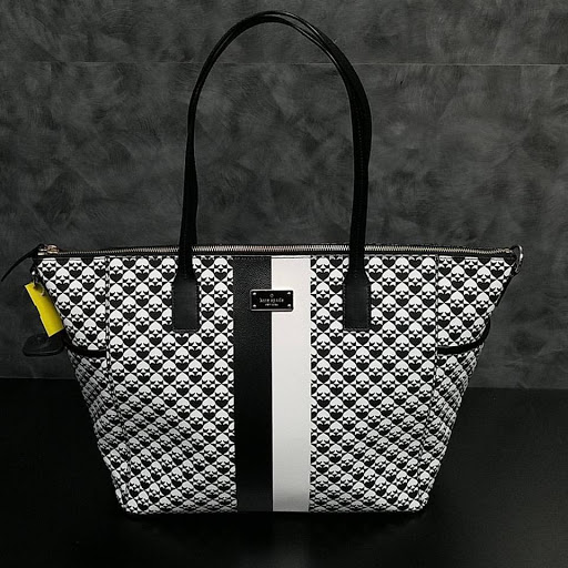 Used Clothing Store «Clothes Mentor Maple Grove», reviews and photos, 13641 Grove Dr, Maple Grove, MN 55311, USA