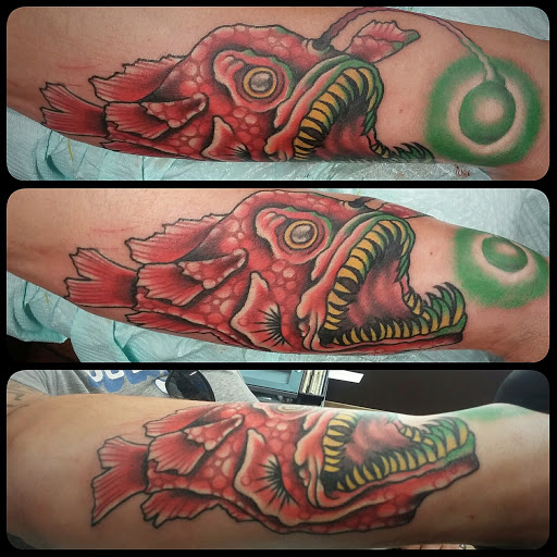 Tattoo Shop «Riot Ink Custom Tattoos», reviews and photos, 8761 Smoky Row Rd, Powell, OH 43065, USA