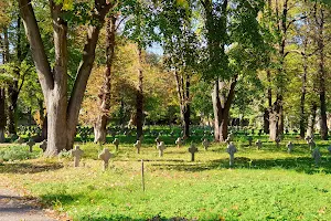 Cimitirul Eroilor image