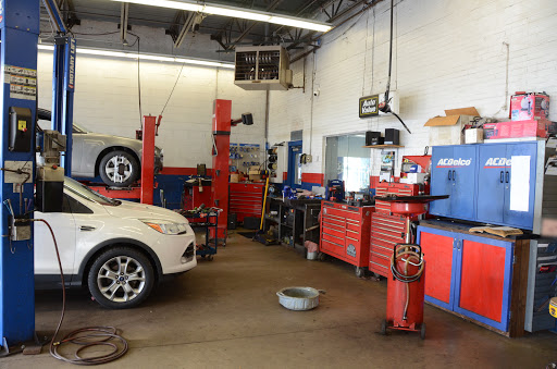 Auto Repair Shop «Master Auto Repair», reviews and photos, 206 Vandalia St, Collinsville, IL 62234, USA