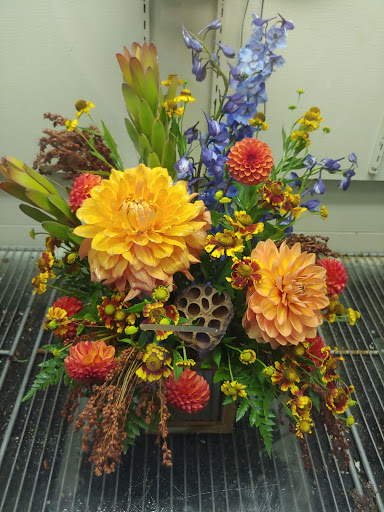 Florist «The Rustic Rose Flowers and Collectibles», reviews and photos, 220 W Main St, Williamsburg, OH 45176, USA