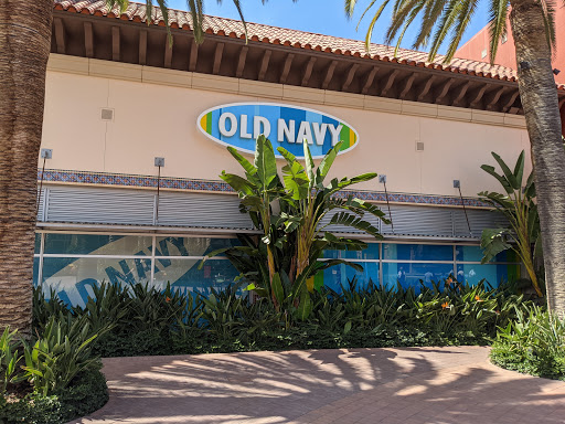 Clothing Store «Old Navy», reviews and photos, 634 Spectrum Center Dr, Irvine, CA 92618, USA