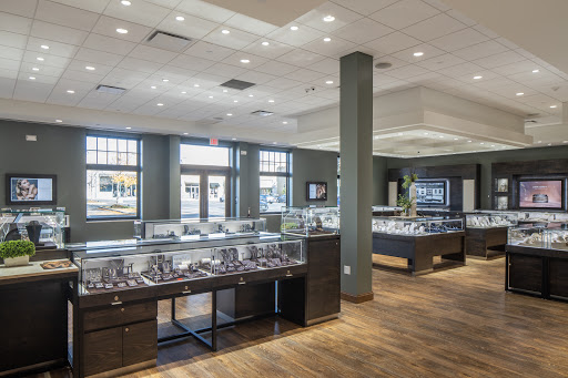 Jeweler «Murphy Jewelers - Promenade Shops», reviews and photos, 2985 Center Valley Pkwy # 204, Center Valley, PA 18034, USA