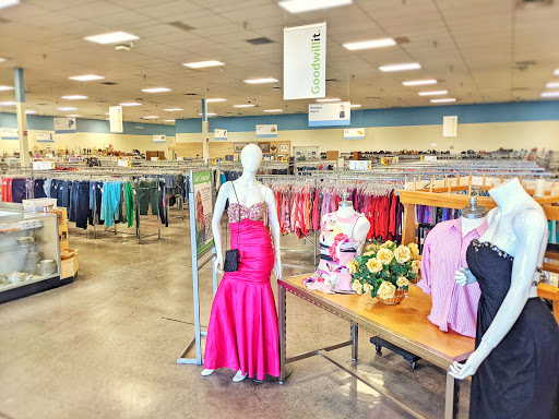 Goodwill Industries of New Mexico - Rio Rancho, 2003 Southern Blvd SE #113, Rio Rancho, NM 87124, Thrift Store