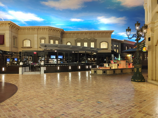 Movie Theater «Regal Cinemas Kansas City 18», reviews and photos, 3200 Ameristar Dr, Kansas City, MO 64161, USA