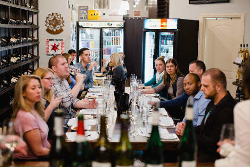 Wine Store «CRAFT - Wine, Beer & Spirits», reviews and photos, 1433 W Belmont Ave, Chicago, IL 60657, USA