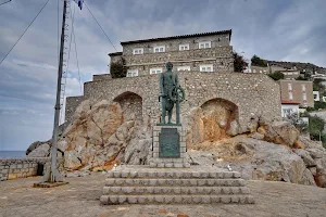 Miaoulis monument image