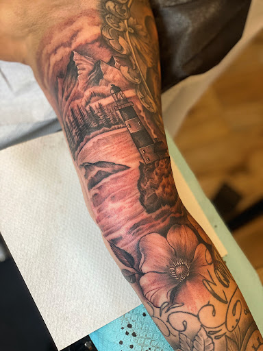 Tattoo Shop «The Wanderlust Tattoo», reviews and photos, 5915 Norwich Ave N, Oak Park Heights, MN 55082, USA