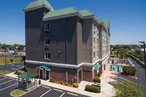 Country Inn & Suites by Radisson, St. Petersburg - Clearwater, FL image