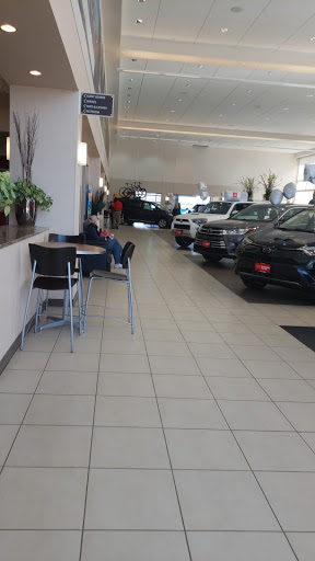 Toyota Dealer «Luther Brookdale Toyota», reviews and photos, 6700 Brooklyn Blvd, Brooklyn Center, MN 55429, USA