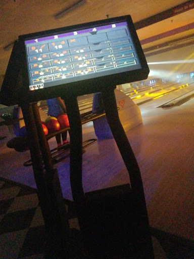 Bowling Alley «Diversey River Bowl», reviews and photos, 2211 W Diversey Pkwy, Chicago, IL 60647, USA