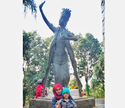 Patung Gandrung photo