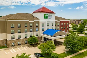 Holiday Inn Express & Suites Springfield-Medical District image