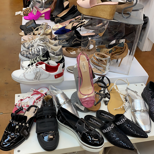 Clothing Store «Uptown Cheapskate», reviews and photos, 929 E Commercial Blvd, Oakland Park, FL 33334, USA