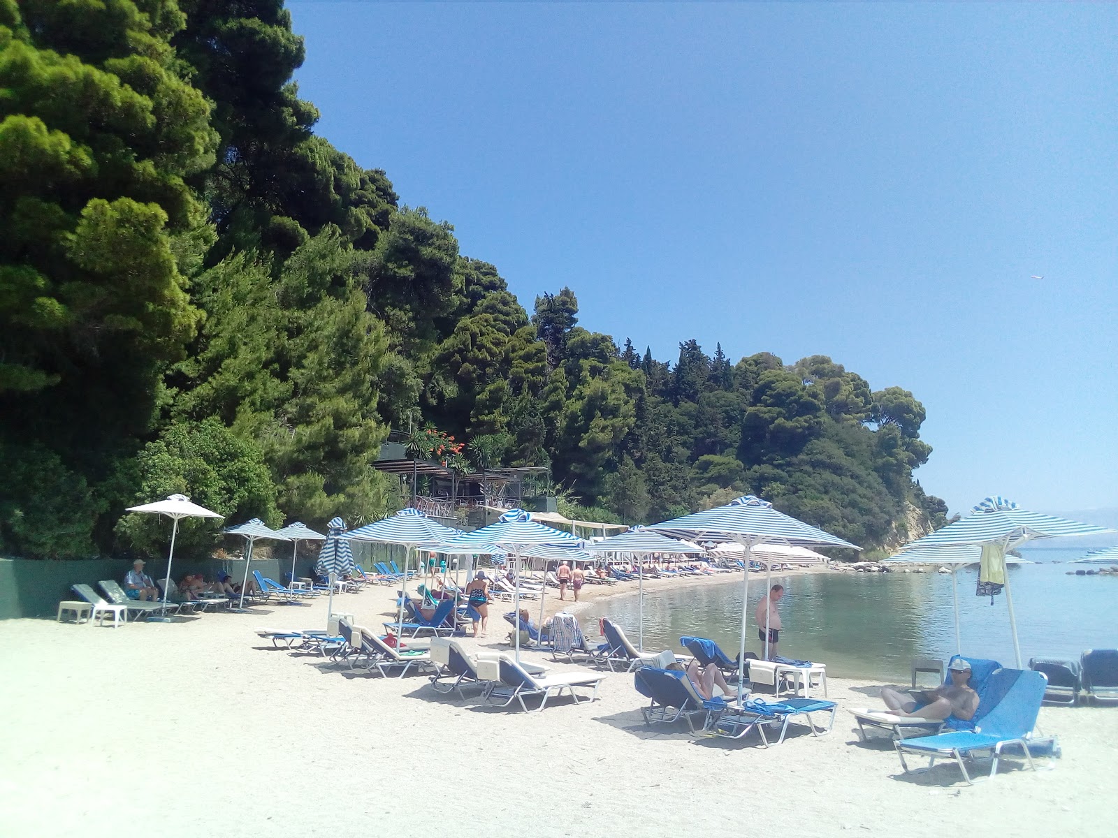 Foto van Kerkira Strand met kleine baai