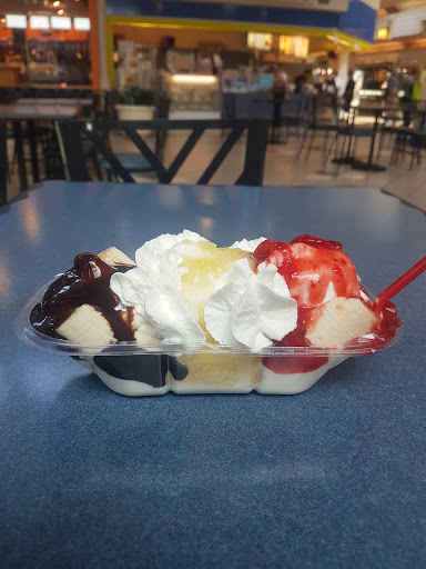 Shopping Mall «The Lakes Mall», reviews and photos, 5600 Harvey St, Muskegon, MI 49444, USA