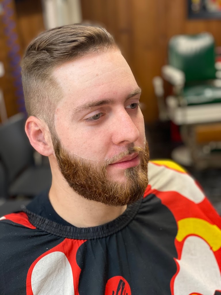 Legend’s Barbershop 25419