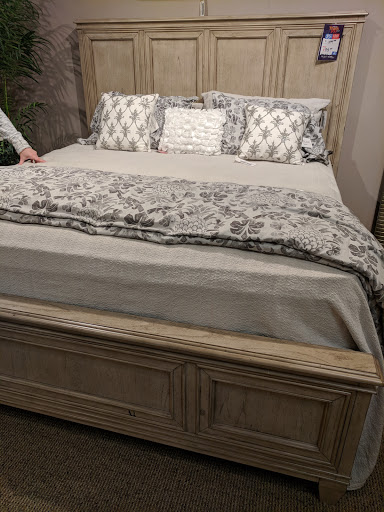 Furniture Store «Wolf Furniture», reviews and photos, 1215 W Patrick St, Frederick, MD 21702, USA