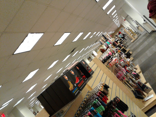 Shoe Store «DSW Designer Shoe Warehouse», reviews and photos, 8801 Queens Blvd, Elmhurst, NY 11373, USA