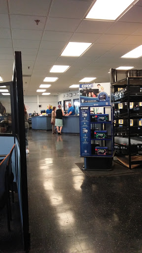 Tire Shop «Tireman Auto Service Centers», reviews and photos, 532 Illinois Ave, Maumee, OH 43537, USA