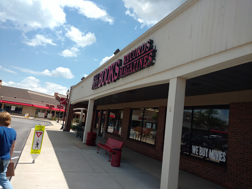 Book Store «Half Price Books», reviews and photos, 17145 W Bluemound Rd, Brookfield, WI 53005, USA