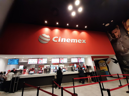 Cinemex Itzaes