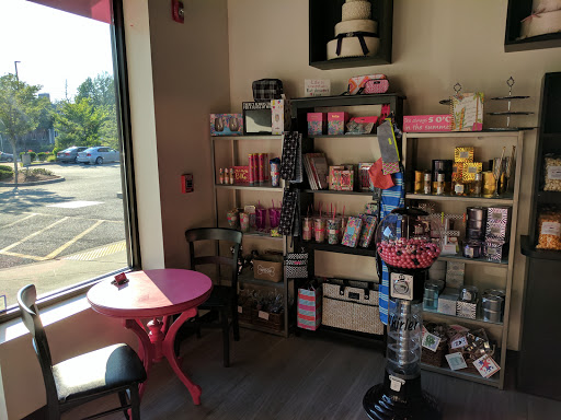 Bakery «Pink Box Desserts», reviews and photos, 85 Faunce Corner Mall Rd, Dartmouth, MA 02747, USA