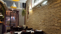 Atmosphère du Restaurant bulgare Restaurant Tchoutchoura à Grenoble - n°1