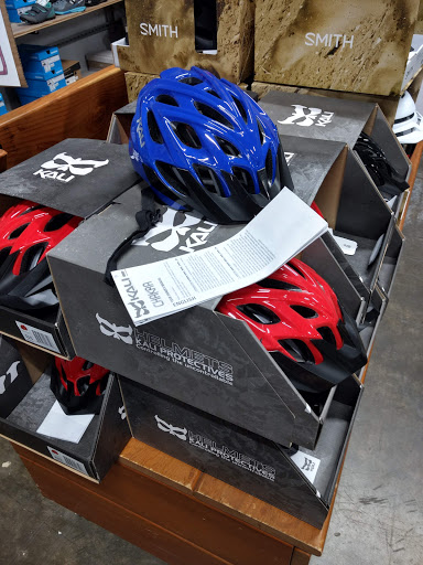 Sporting Goods Store «Sports Basement San Ramon», reviews and photos, 1041 Market Pl, San Ramon, CA 94583, USA