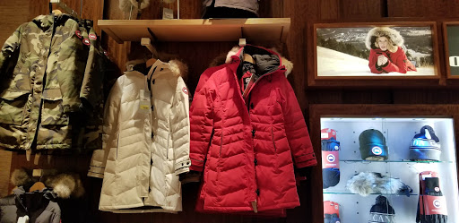 Clothing Store «Escape Outdoors», reviews and photos, 1023 Bellevue Way SE, Bellevue, WA 98004, USA