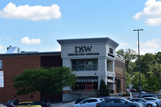 DSW Designer Shoe Warehouse, 80 Wynnewood Rd, Ardmore, PA 19003, USA, 