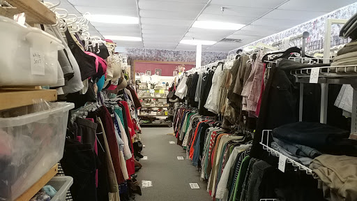 Thrift Store «Treasures Galore The Indoor Garage Sale Thrift Store», reviews and photos, 1964 Rahncliff Ct #800, Eagan, MN 55122, USA