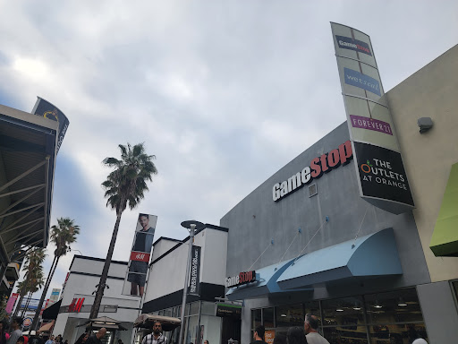 PUMA, 20 The City Dr S #906, Orange, CA 92868, USA, 