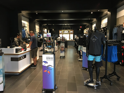 Sunglasses Store «Oakley Store», reviews and photos, 654 Spectrum Center Dr, Irvine, CA 92618, USA