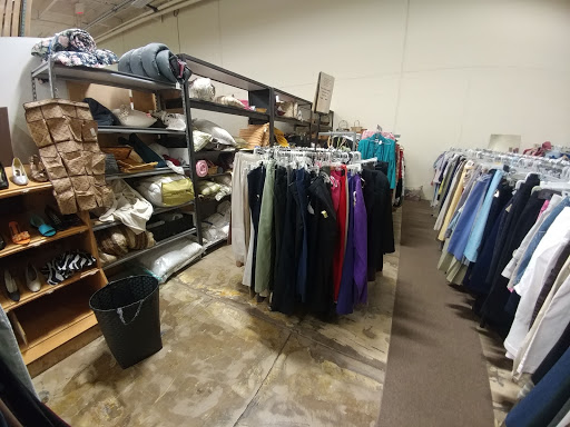 Thrift Store «Simply Thrift and Gift», reviews and photos, 6719 Q St, Sacramento, CA 95819, USA