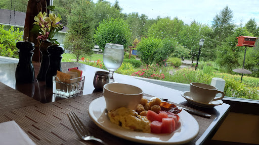 Resort «Highland Lake Inn & Resort», reviews and photos, 86 Lily Pad Ln, Flat Rock, NC 28731, USA