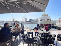 Atmosphère du Restaurant Le Bistrot du Port à Toulon - n°2