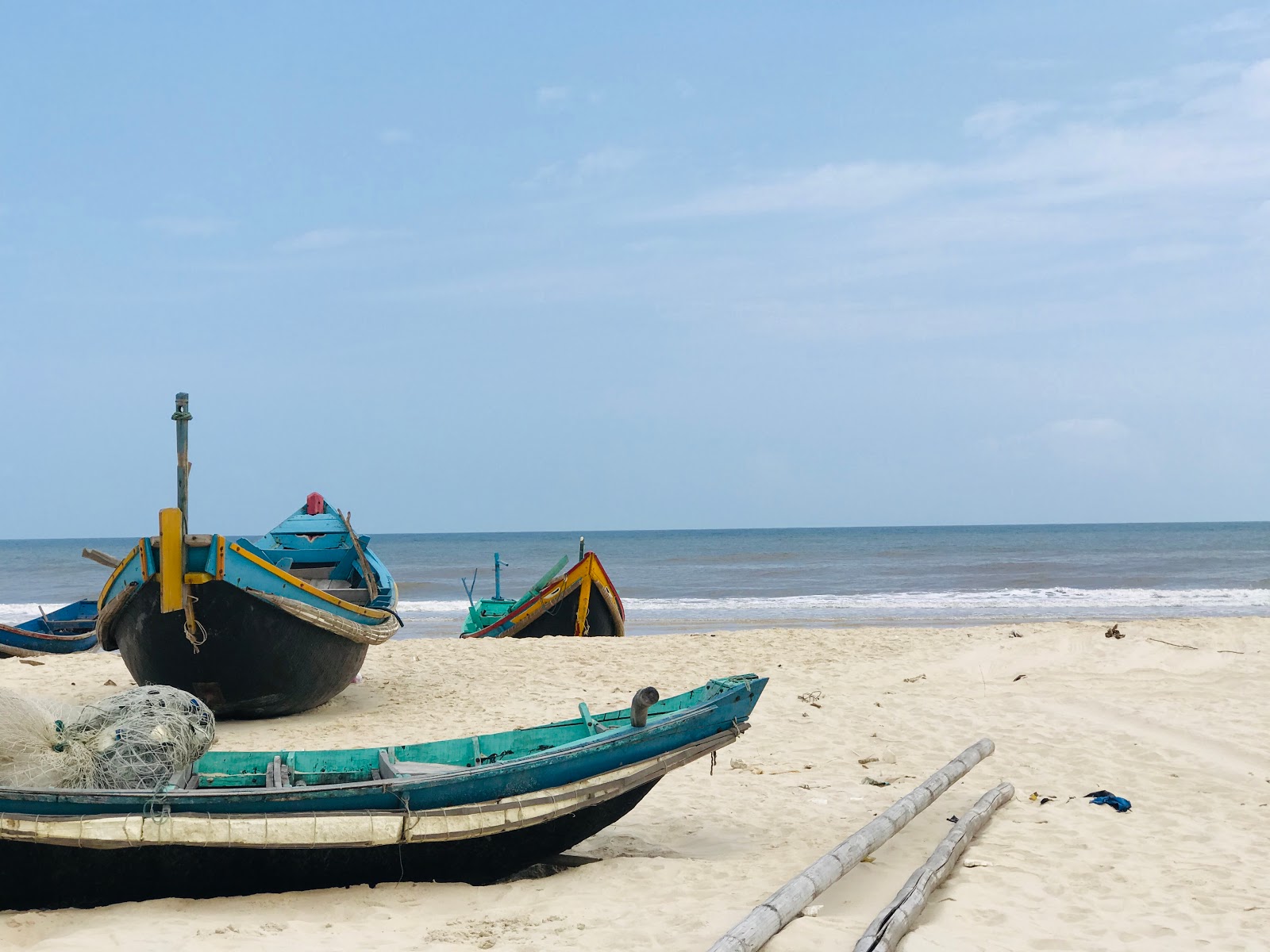 Foto de Hai Ninh Beach con una costa espaciosa