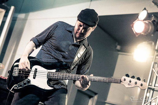 Guitar and Bass Lessons with Bret Helm