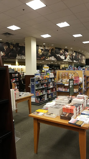 Book Store «Barnes & Noble», reviews and photos, 3485 Tyler St, Riverside, CA 92503, USA