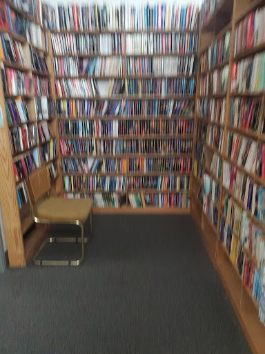 Used Book Store «Lucky Dog Books», reviews and photos, 911 W Jefferson Blvd, Dallas, TX 75208, USA
