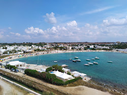 Photo de Spiaggia di Torre Chianca - endroit populaire parmi les connaisseurs de la détente