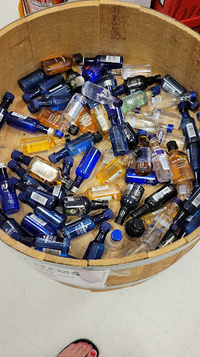 State Liquor Store «NH Liquor & Wine Outlet», reviews and photos, 234 White Mountain Hwy, Conway, NH 03818, USA