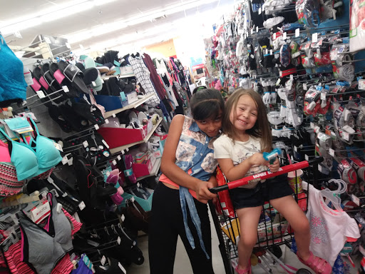Dollar Store «FAMILY DOLLAR», reviews and photos, 6071 E 72nd Ave, Commerce City, CO 80022, USA