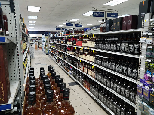Liquor Store «Norfolk Package Store», reviews and photos, 1560 Mall Dr, Norfolk, VA 23511, USA