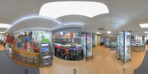 Tobacco Shop «Smokes & Such Gurnee», reviews and photos, 3567 Grand Ave, Gurnee, IL 60031, USA