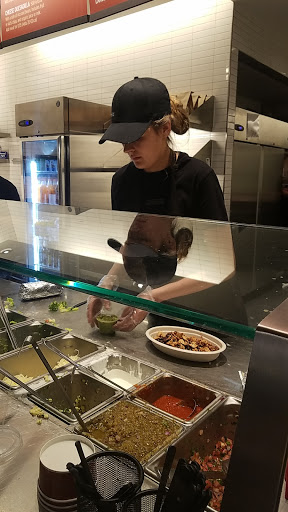 Mexican Restaurant «Chipotle Mexican Grill», reviews and photos, 596 E Perkins St, Ukiah, CA 95482, USA